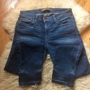 Joe’s Jeans “The Markie” Skinny Crop